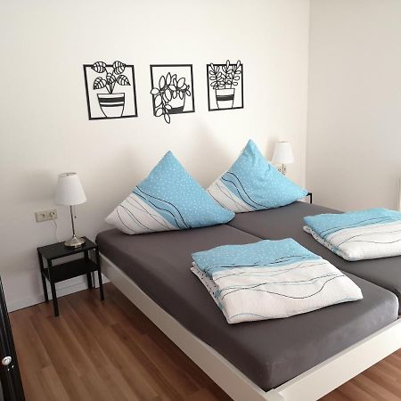 Familienfreundliche Ferienwohnung Mit Wohlfuehlbalkon Und Kostenlosem Parkplatz Nahe Messe Und Bodensee Meckenbeuren Zewnętrze zdjęcie