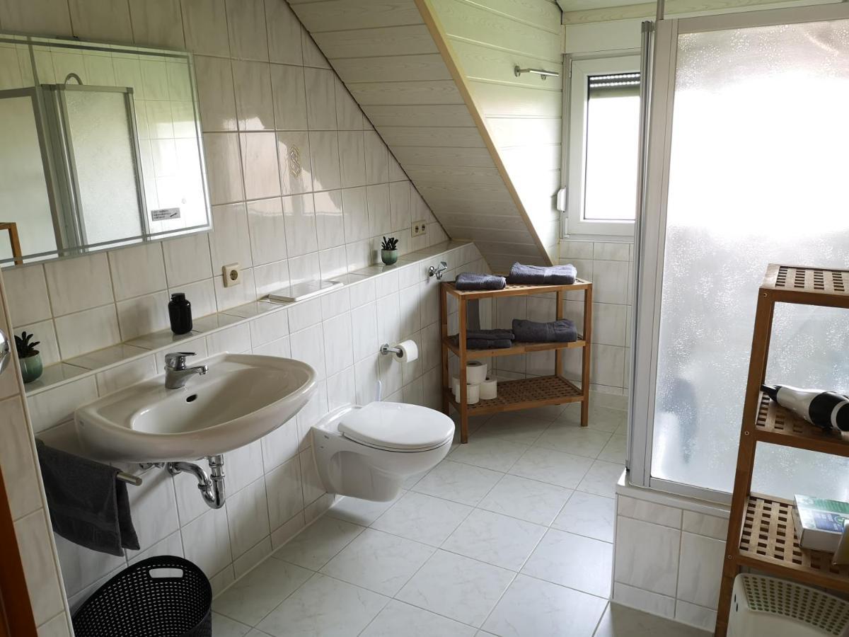 Familienfreundliche Ferienwohnung Mit Wohlfuehlbalkon Und Kostenlosem Parkplatz Nahe Messe Und Bodensee Meckenbeuren Zewnętrze zdjęcie