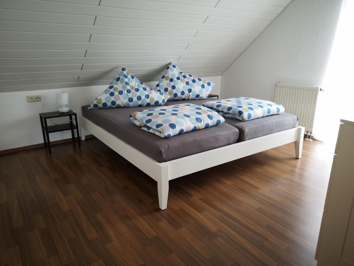 Familienfreundliche Ferienwohnung Mit Wohlfuehlbalkon Und Kostenlosem Parkplatz Nahe Messe Und Bodensee Meckenbeuren Zewnętrze zdjęcie